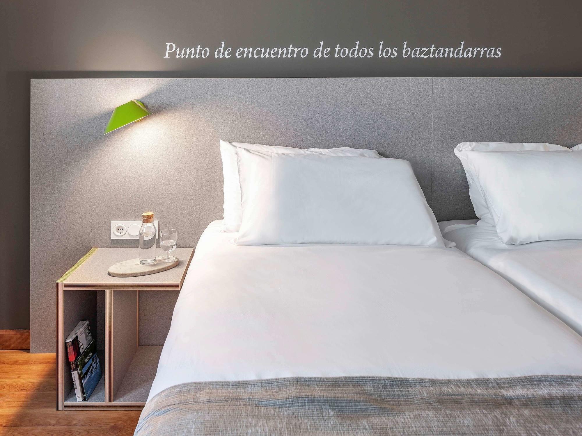 Hotel Ibis Styles Pamplona Noáin Exterior foto